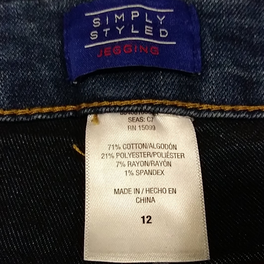 Jeans - Picture 2 of 3